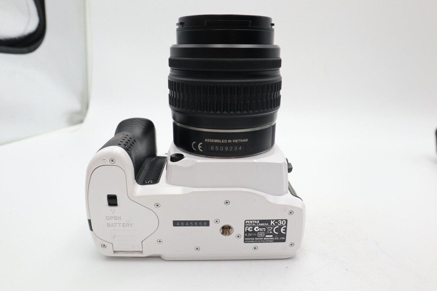 Pentax K-30 16.3MP Camera DSLR with 18-55mm and 50-200mm Lenses, Shutter C. 1399