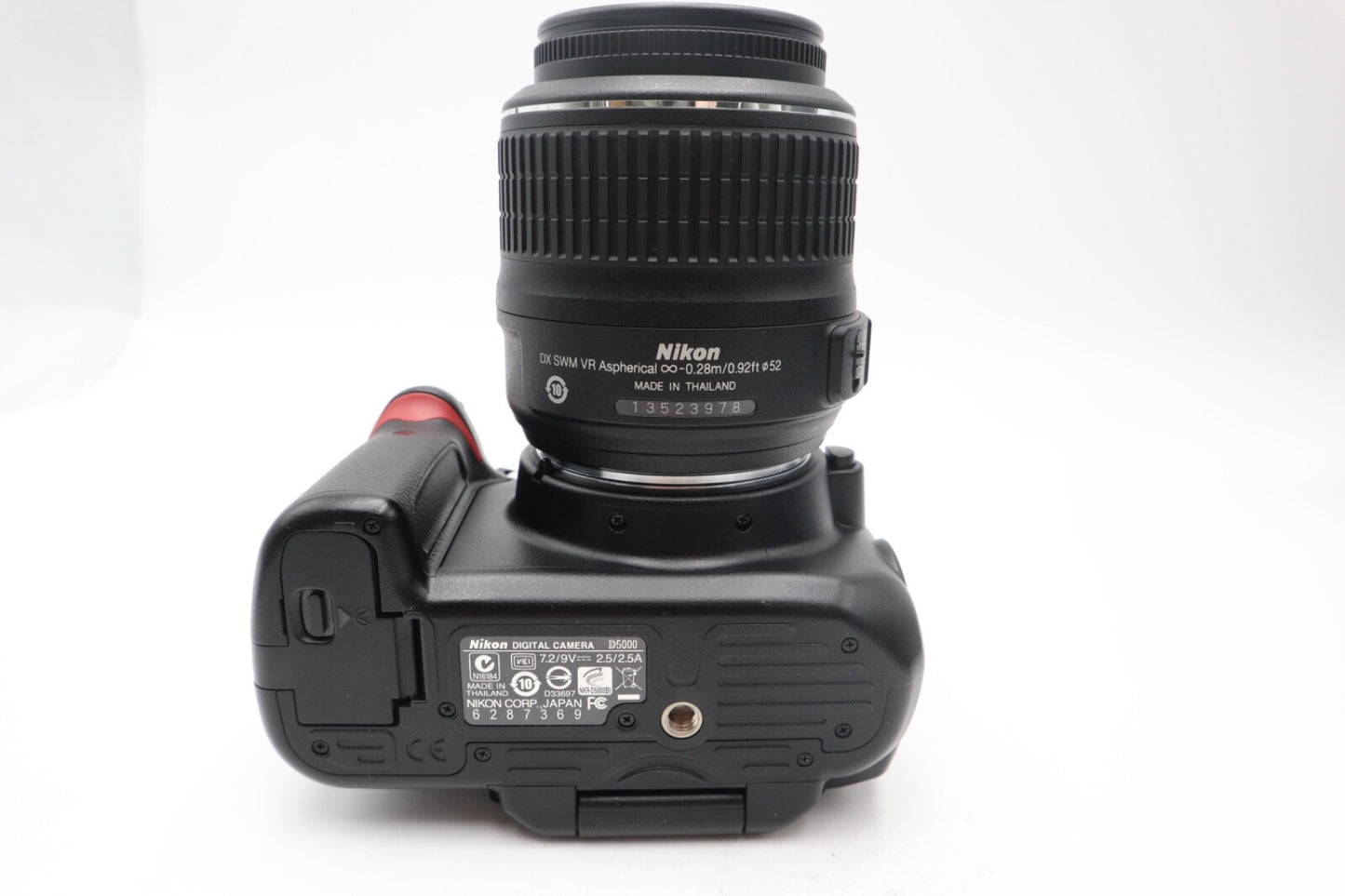 Nikon D5000 DSLR Camera 12.3MP with 18-55mm, Shutter Count 3369, Very Good Cond.