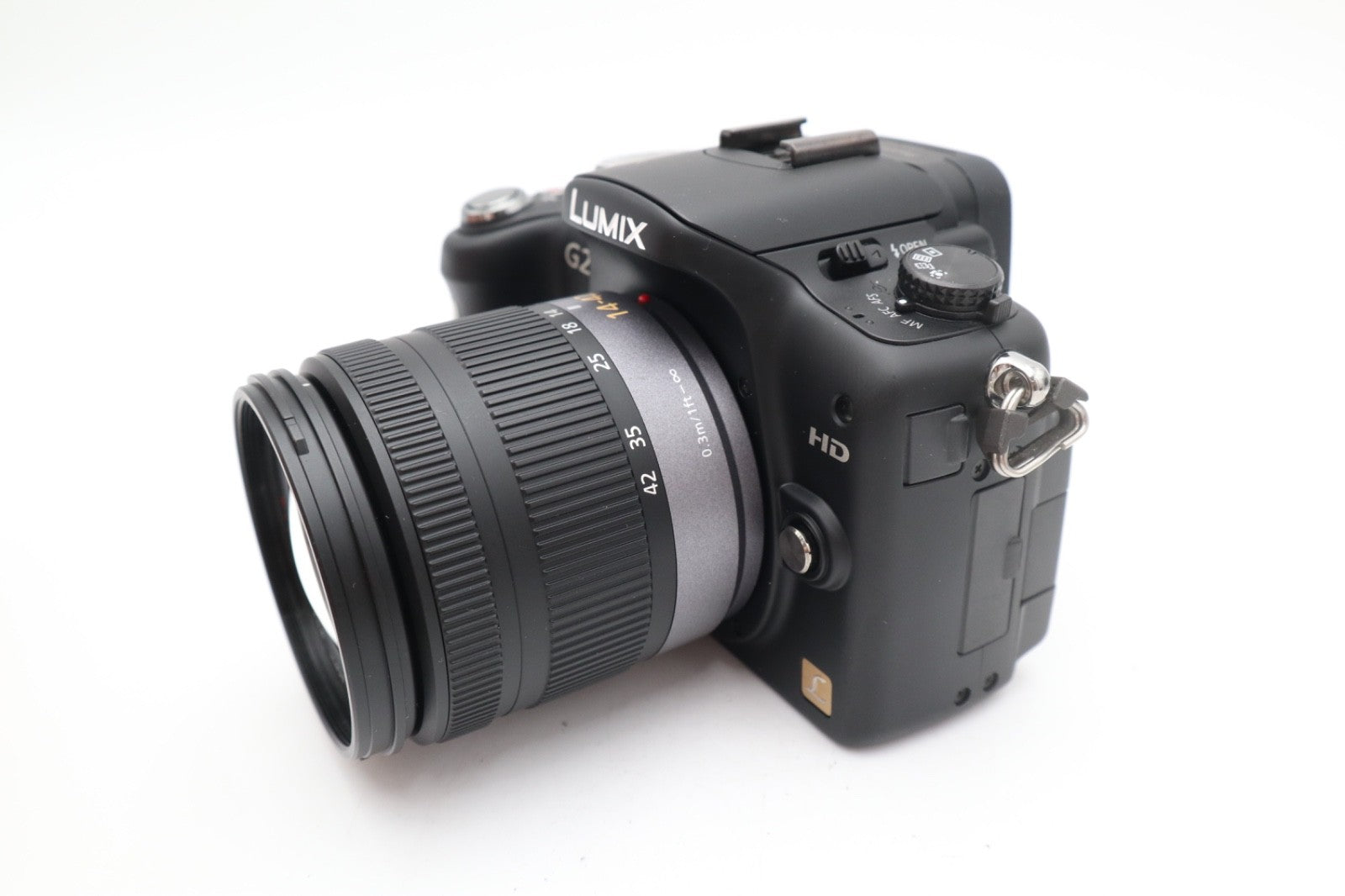 Panasonic G2 Digital Camera 12.1MP with 14-42mm Lens, S. Count 64, V.Good Cond.