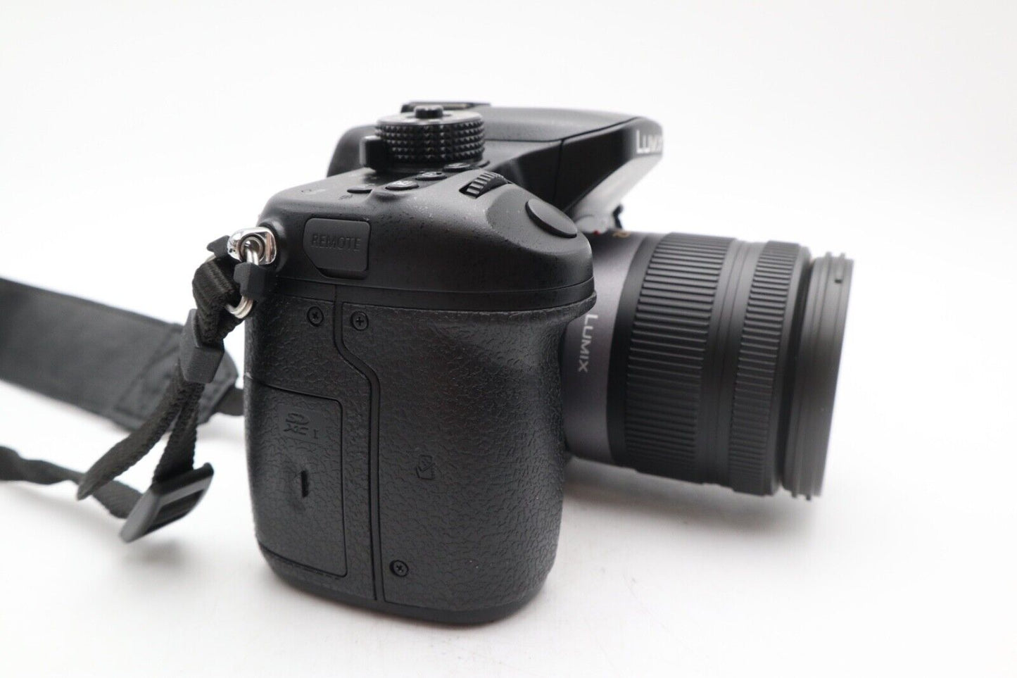 Panasonic DMC-GH4 Mirrorless Camera 16MP 4K with 14-42mm, Shutter Count 188
