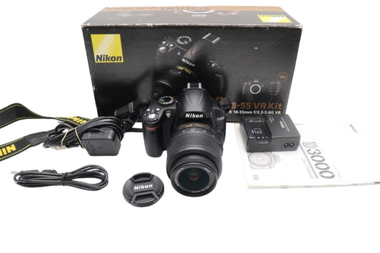 Nikon D3000 DSLR Camera 10.2MP with 18-55mm, Shutter Count 136, Very Good Cond.