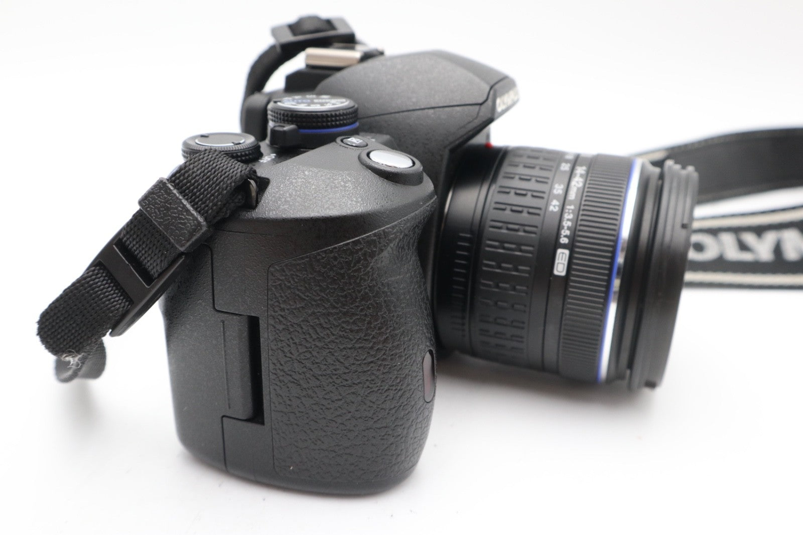 Olympus E-520 DSLR Camera 10.0MP with 14-42mm and 40-150mm Lenses, Good Cond.