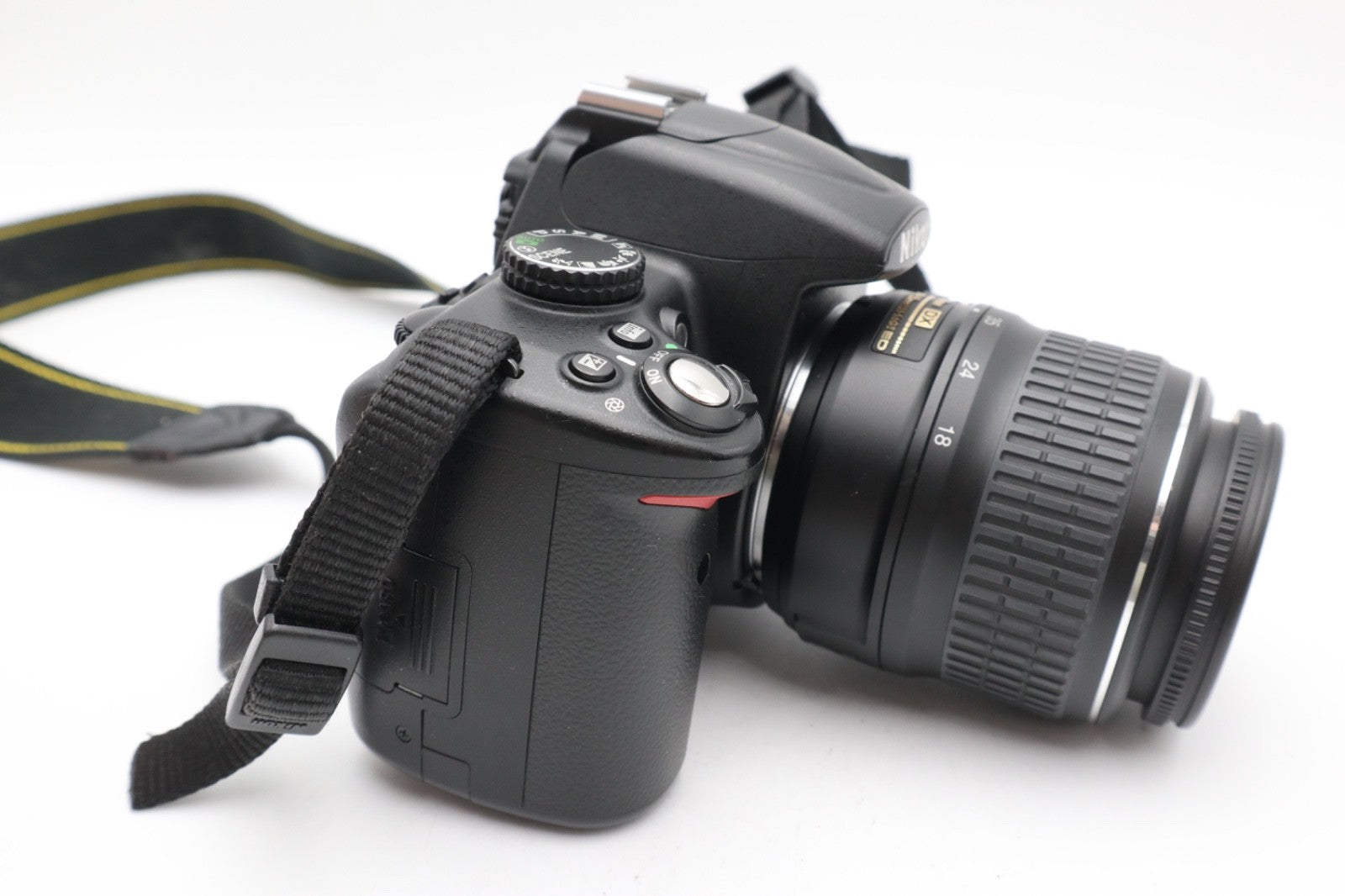 Nikon D5000 DSLR Camera 12.3MP with 18-55mm, Shutter Count 17846, Good Condition