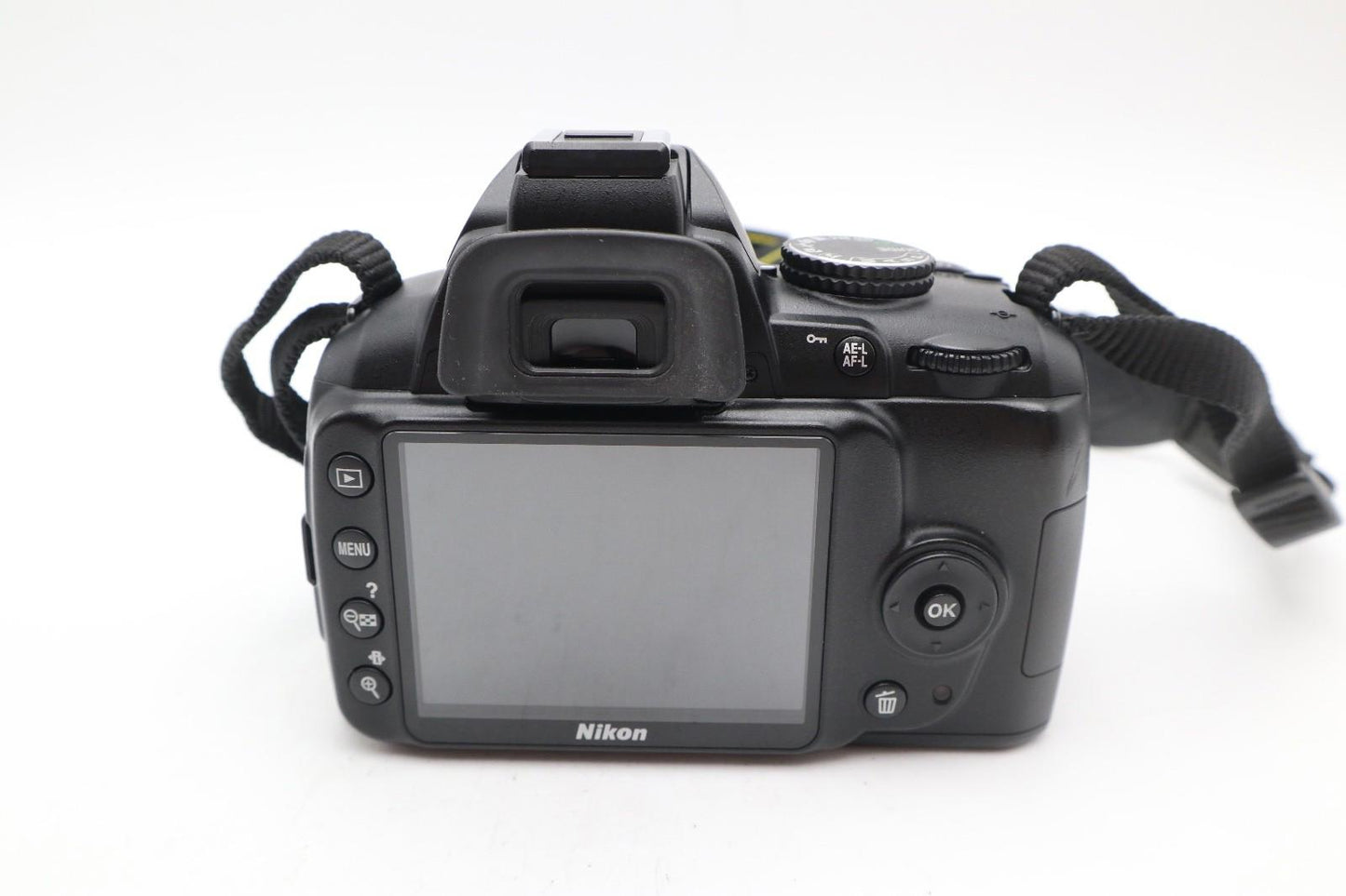 Nikon D3000 DSLR Camera 10.2MP with 18-55mm, Shutter Count 11692, Good Condition