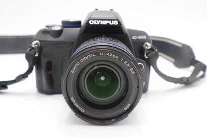 Olympus E-420 DSLR Camera 10.0MP with 14-42mm, 1 Year Warranty, Good Condition