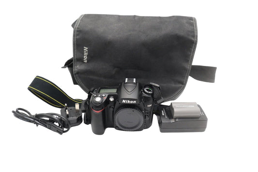 Nikon D90 DSLR Camera 12.3MP Body Only, Shutter Count 2%, Very Good REFURBISHED