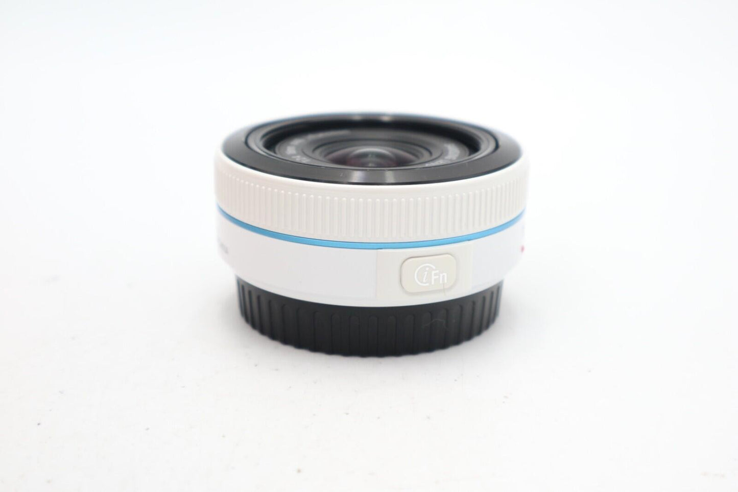 Samsung NX 16mm Lens f/2.4 Very Sharp Prime Wide Angle Pancake Lens, Good Cond.