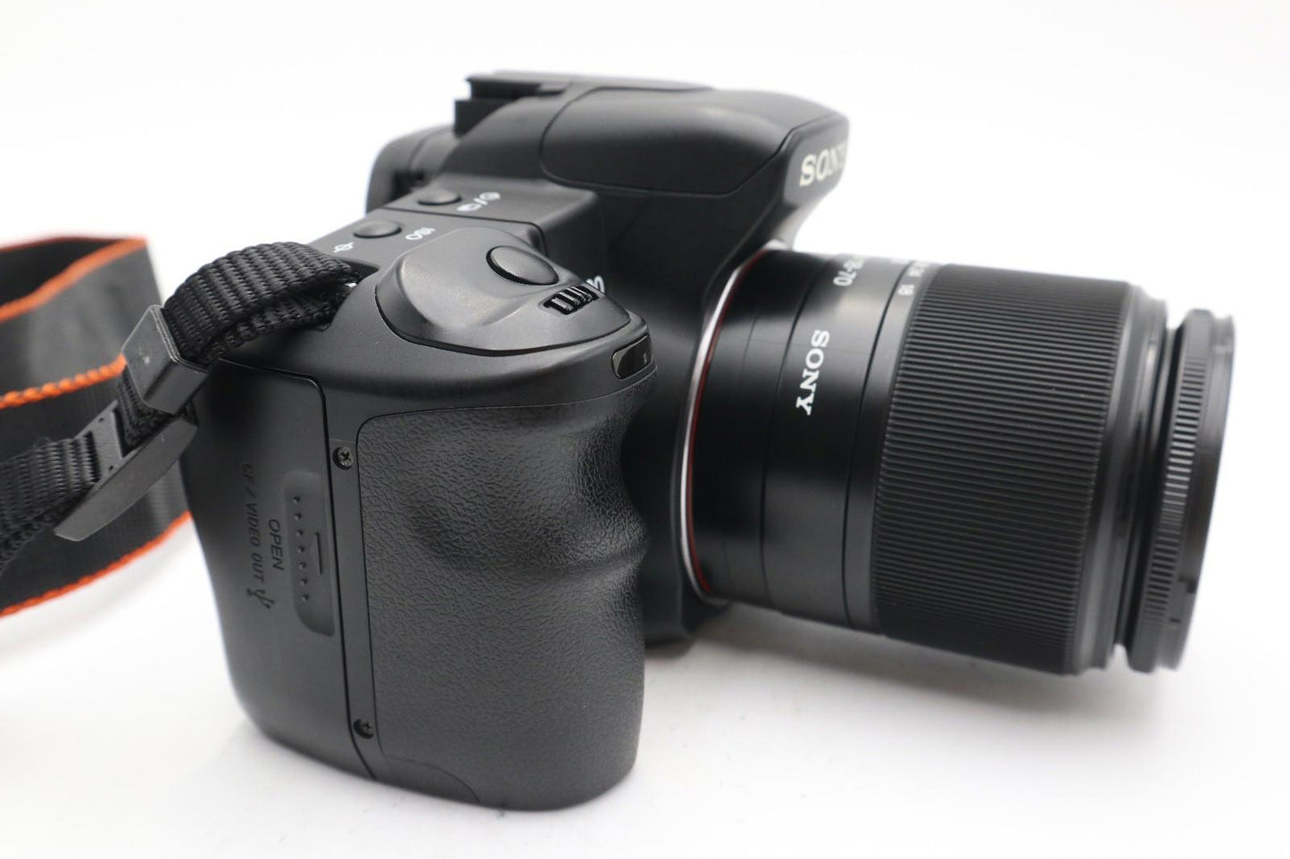 Sony Alpha A200 Camera DSLR 10.2MP with 18-70mm Lens, Good Condition