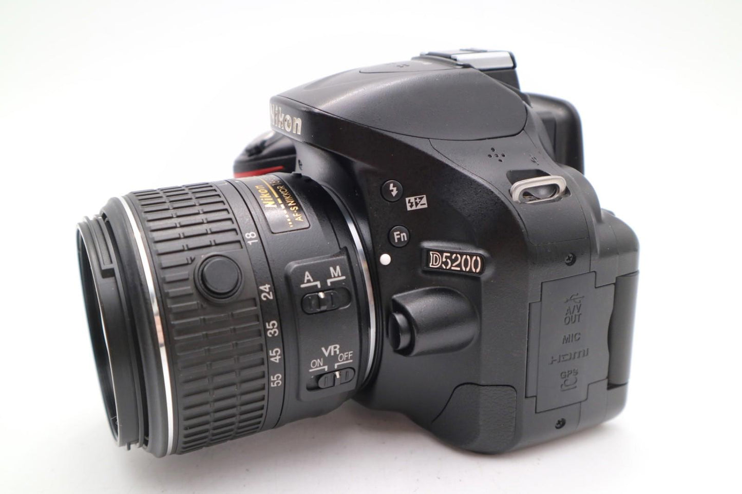 Nikon D5200 DSLR Camera 24.1MP with 18-55mm, Shutter Count 8486 Good Condition