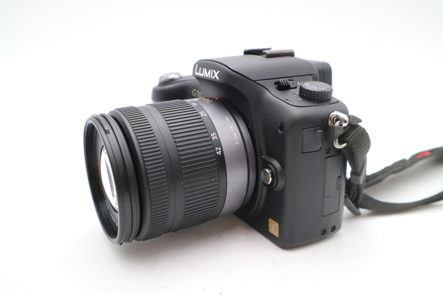 Panasonic G10 Mirrorless Camera 12.1MP with 14-42mm, Shutter Count 3983 G. Cond.