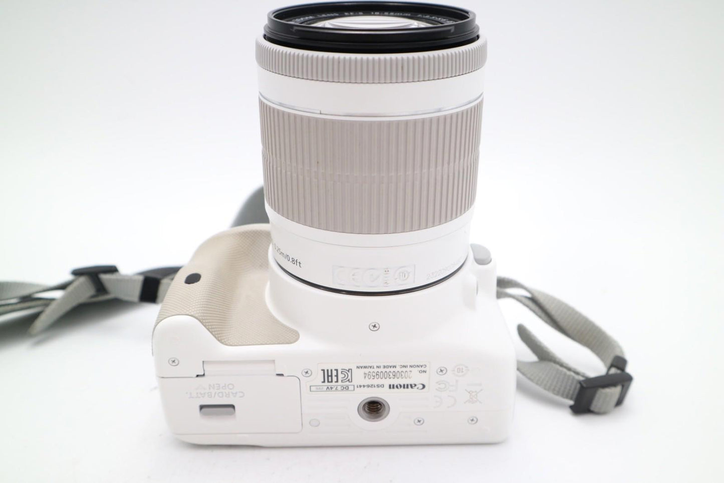 Canon 100D DSLR Camera 18MP with 18-55mm Shutter Count 15012, Good REFURBISHED