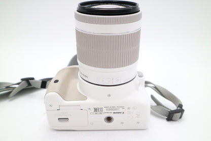 Canon 100D DSLR Camera 18MP with 18-55mm Shutter Count 15012, Good REFURBISHED