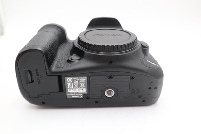 Canon EOS 7D Mark II DSLR Camera 20.2MP Body Only Shutter Count 12%, REFURBISHED