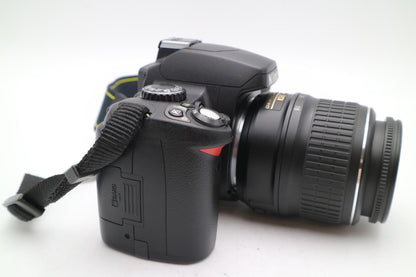 Nikon D40x Camera 10.2MP DSLR with 18-55mm, Shutter Count 2435, Good Condition