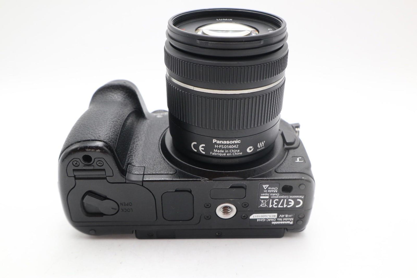 Panasonic GH4 Mirrorless Camera 16MP 4K with 14-42mm Lens, Shutter Count 2625