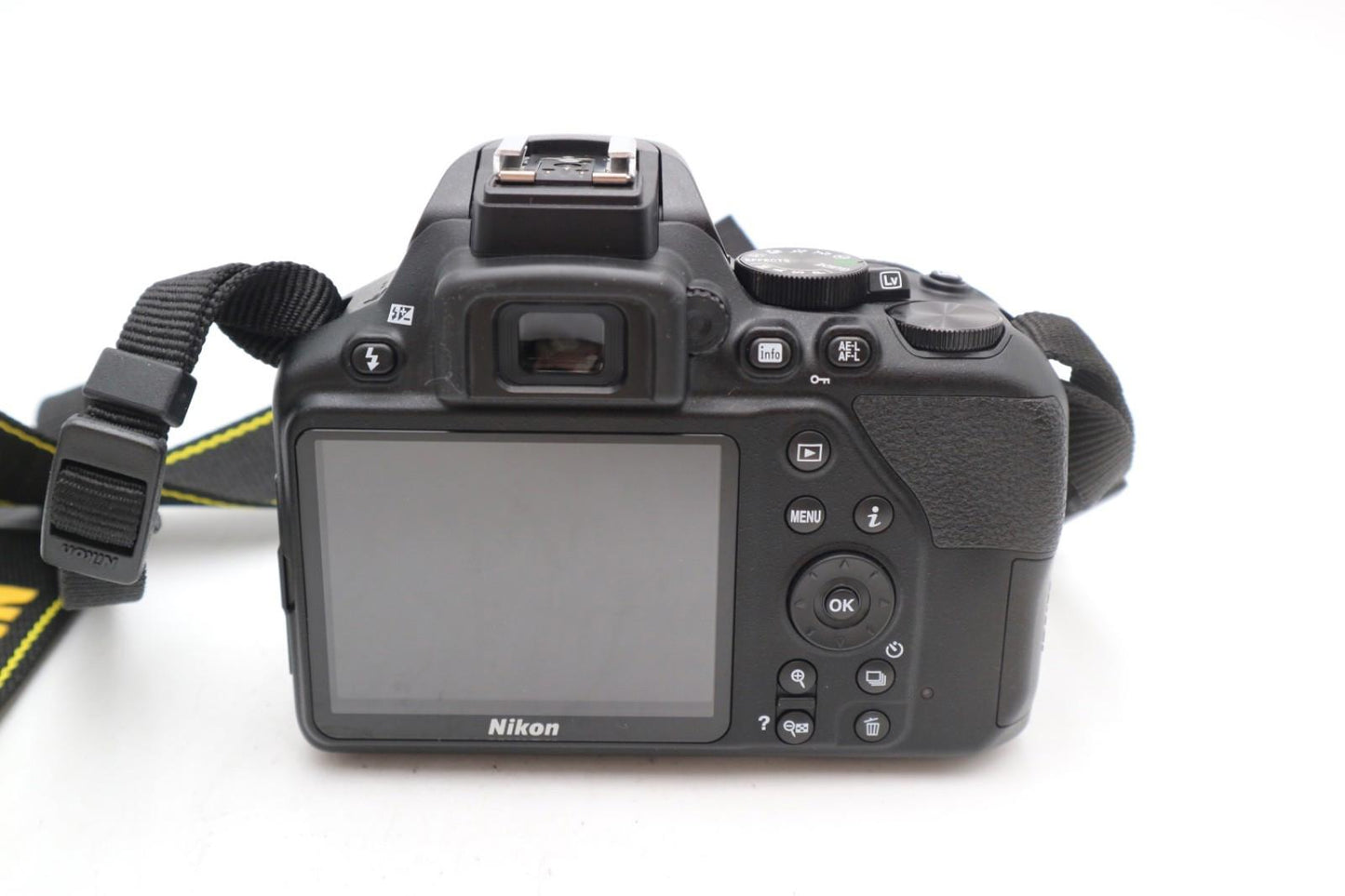 Nikon D3500 DSLR Camera 24.2MP with 18-55mm, Shutter Count 553 V.G. REFURBISHED