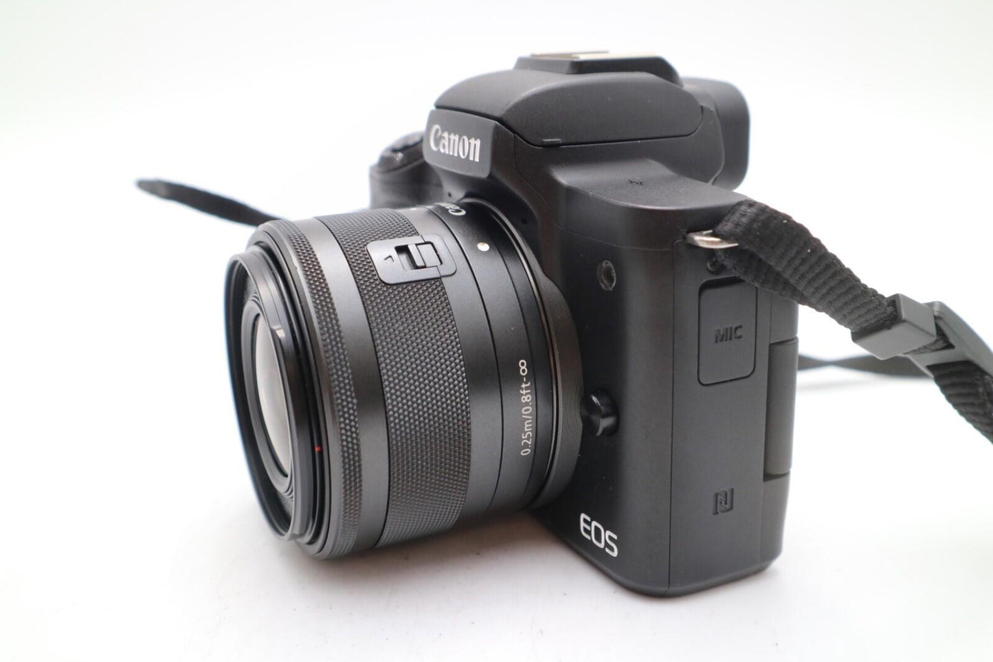 Canon M50 24MP Camera kit with 15-45mm STM Lens, S. Count 3000, 1 Year Warranty