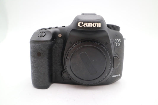Canon EOS 7D Mark II DSLR Camera 20.2MP Body Only Shutter Count 9%, Good Cond.
