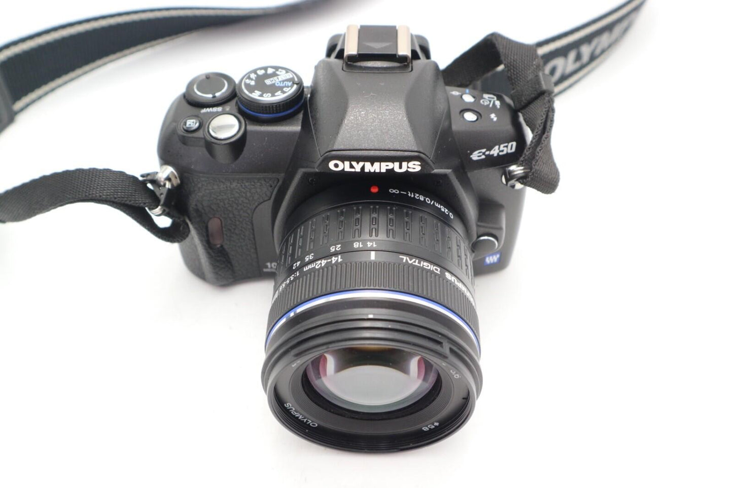 Olympus E-420 DSLR Camera 10.0MP with 14-42mm, 1 Year Warranty, Good Condition