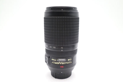 Nikon 70-300mm Telephoto Lens F4.5-5.6 G VR Full Frame Stabilised Good Condition