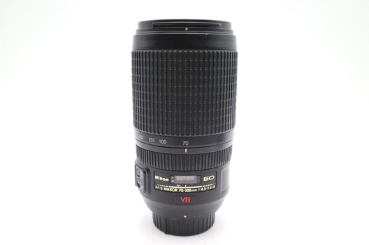 Nikon 70-300mm Telephoto Lens F4.5-5.6 G VR Full Frame Stabilised Good Condition