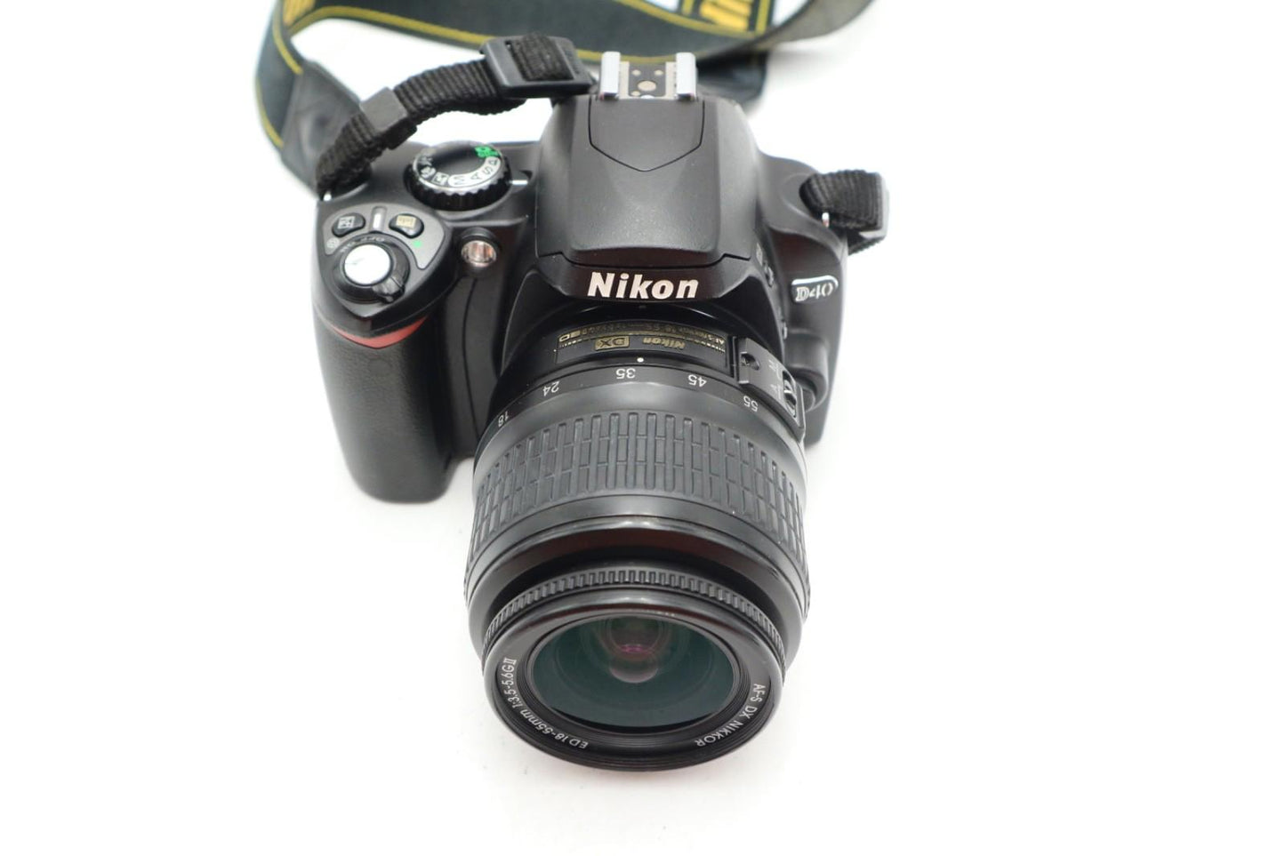 Nikon D40 Camera 6.1MP DSLR with 18-55mm, Shutter Count 20932, Good Condition
