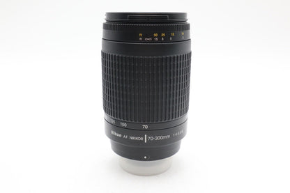 Nikon 70-300mm Telephoto Lens F4.0-5.6 G Nikkor AF Full Frame, Good Condition