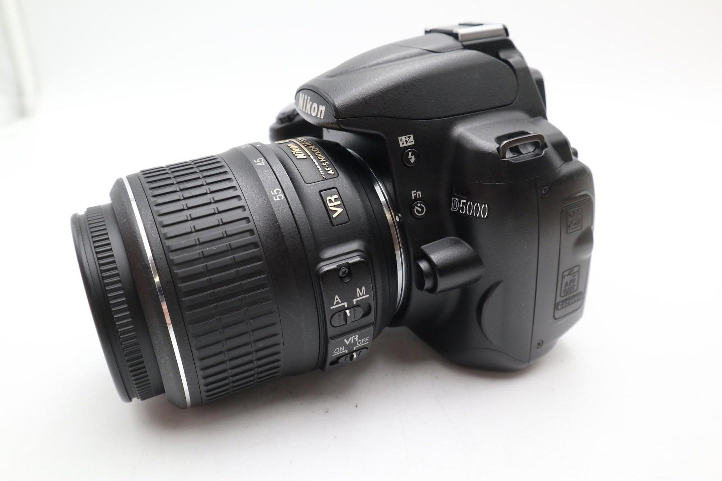 Nikon D5000 DSLR Camera 12.3MP Kit with 18-55mm Shutter Count 10063, REFURBISHED