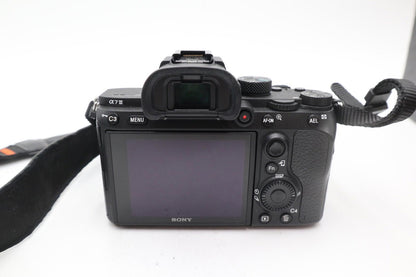 Sony Alpha A7 Mark III Mirrorless Camera 24.2MP with 28-70mm Shutter Count 12845