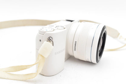 Samsung NX1000 Mirrorless Camera 20.3 MP with 20-50mm Lens, Good Condition