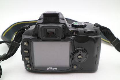 Nikon D40x Camera 10.2MP DSLR with 18-55mm, Shutter Count 2435, Good Condition