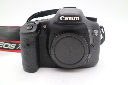 Canon EOS 7D DSLR Camera Body Only, Shutter Count 1771, Very Good Cond.