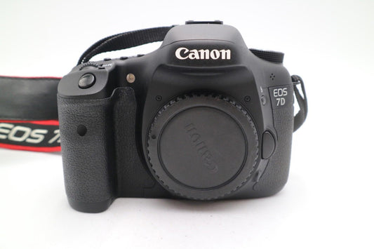Canon EOS 7D DSLR Camera Body Only, Shutter Count 1771, Very Good Cond.