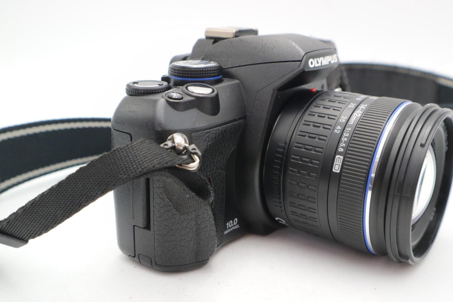 Olympus E-420 DSLR Camera 10.0MP with 14-42mm, 1 Year Warranty, Good Condition