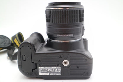 Nikon D3200 DSLR Camera 24.2MP with 18-55mm, Shutter Count 5042, Good Condition