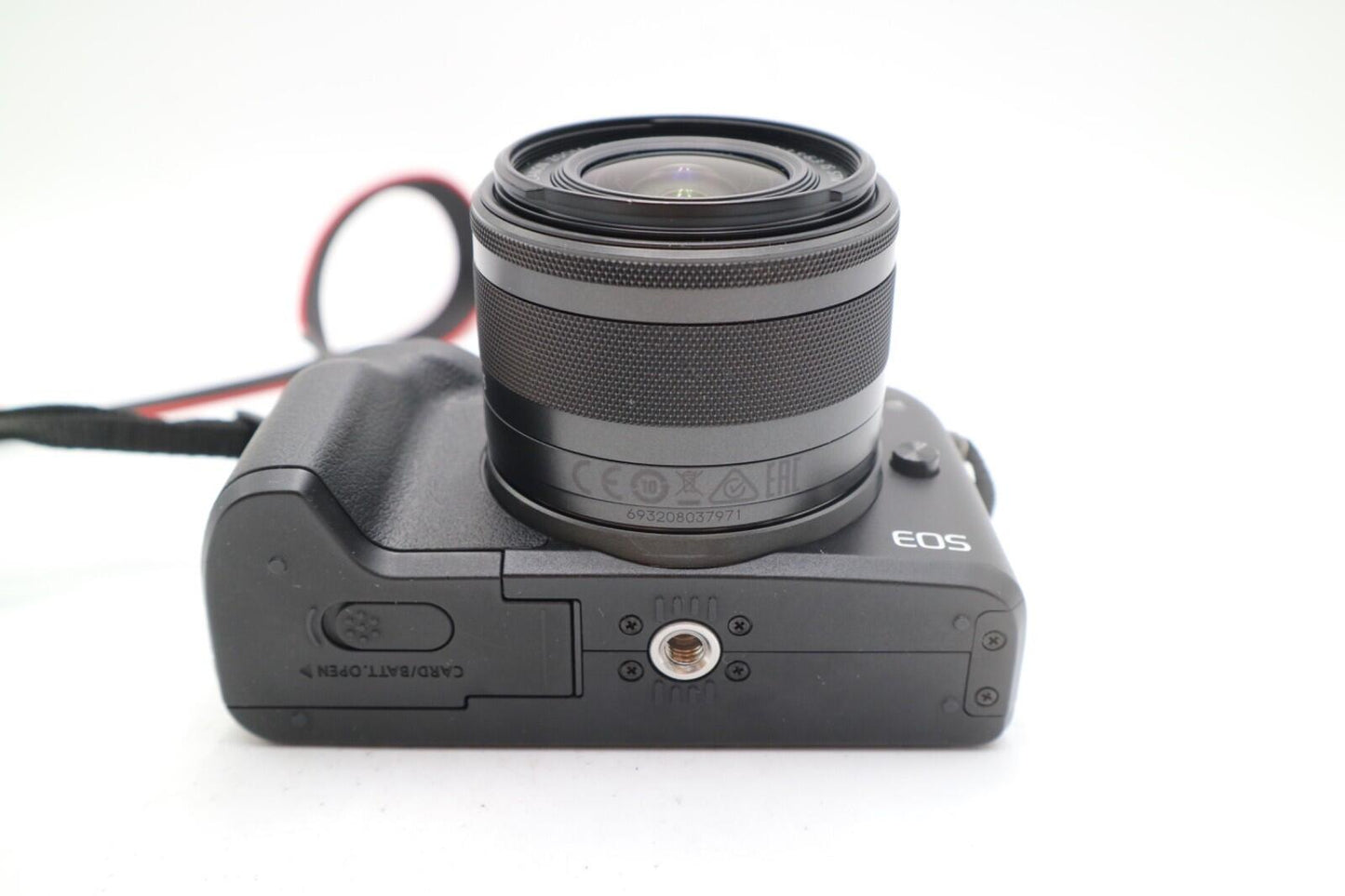 Canon M50 24MP Camera kit with 15-45mm STM Lens, S. Count 3000, 1 Year Warranty