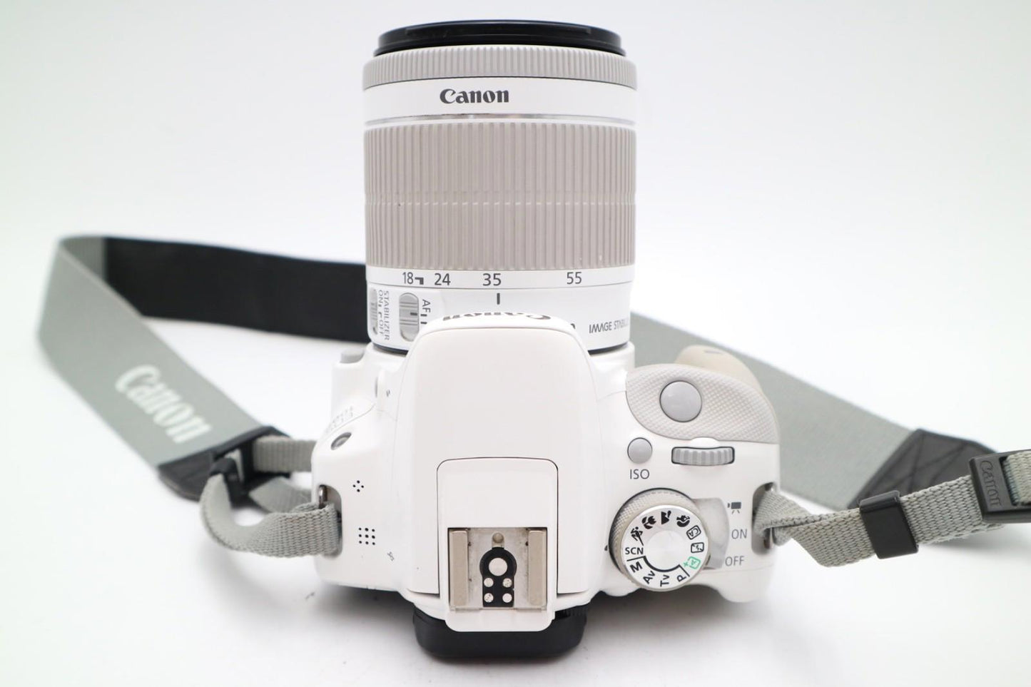 Canon 100D DSLR Camera 18MP with 18-55mm Shutter Count 15012, Good REFURBISHED