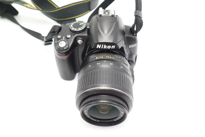 Nikon D3000 DSLR Camera 10.2MP with 18-55mm, Shutter Count 10884, Good Condition