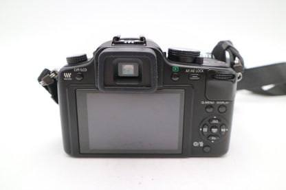 Panasonic G10 Mirrorless Camera 12.1MP with 14-42mm, Shutter Count 3983 G. Cond.