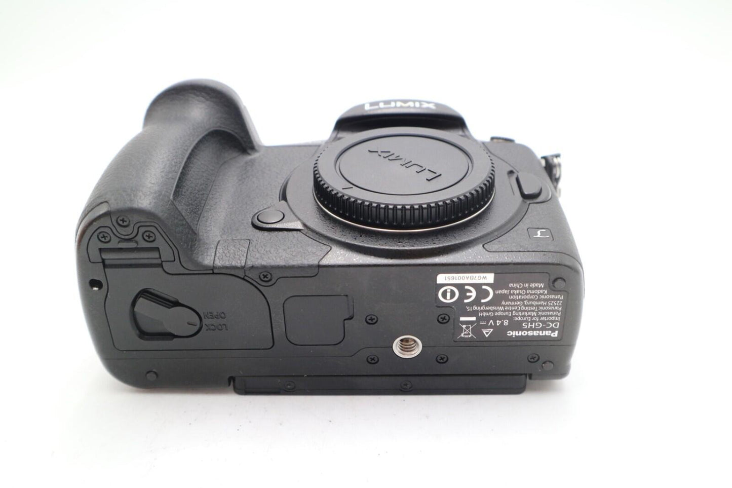 Panasonic DMC-GH5 Mirrorless Camera 20MP Body Only, Shutter 15041, V-LOG-L