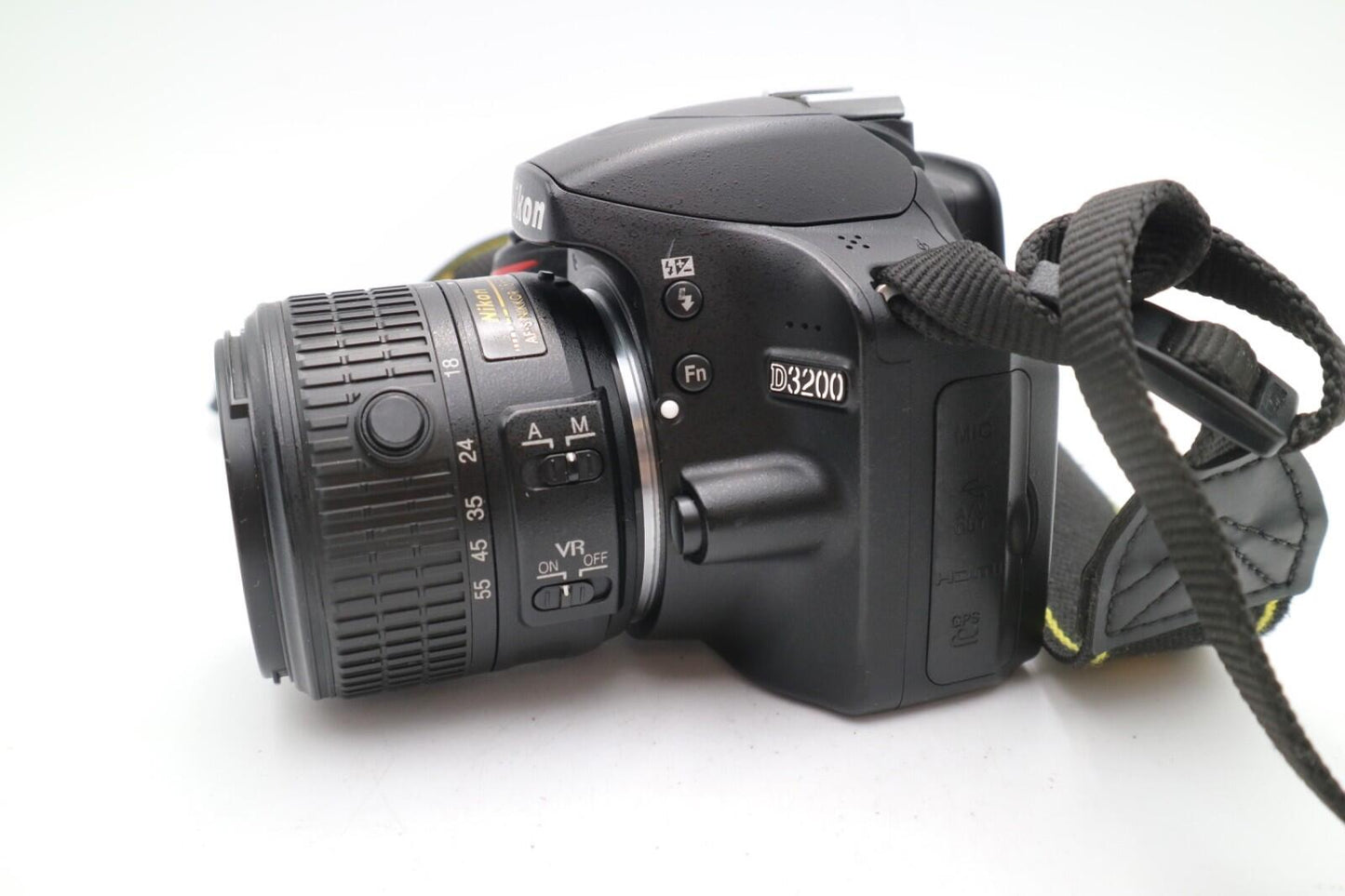 Nikon D3200 DSLR Camera 24.2MP with 18-55mm, Shutter Count 15122, Good Condition
