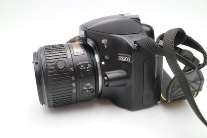 Nikon D3200 DSLR Camera 24.2MP with 18-55mm, Shutter Count 15122, Good Condition