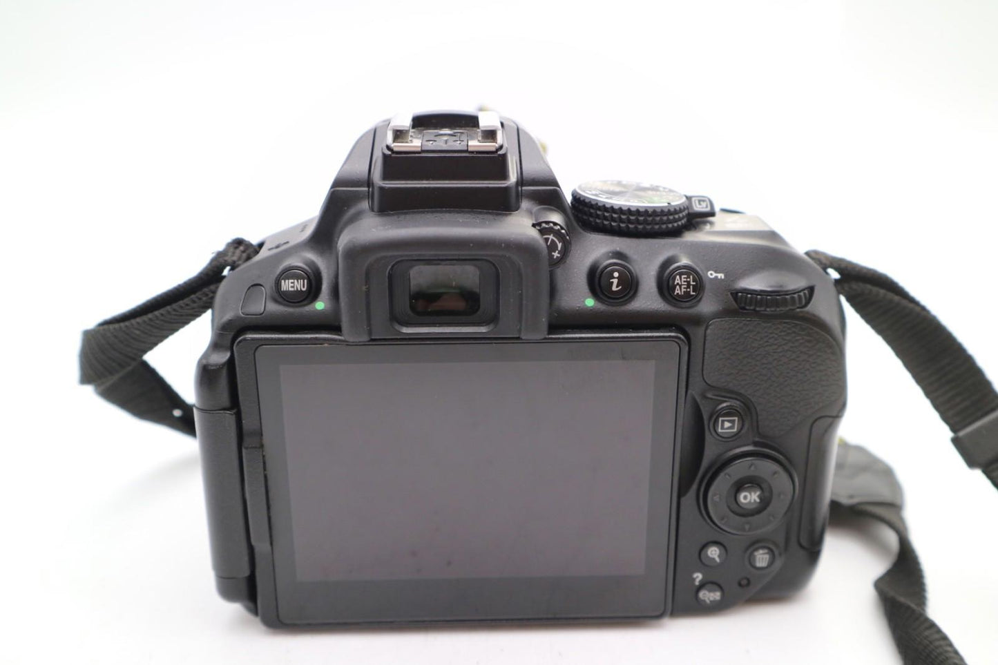 Nikon D5300 24.2MP Camera DSLR with 18-55mm, Shutter Count 11033, Good Condition