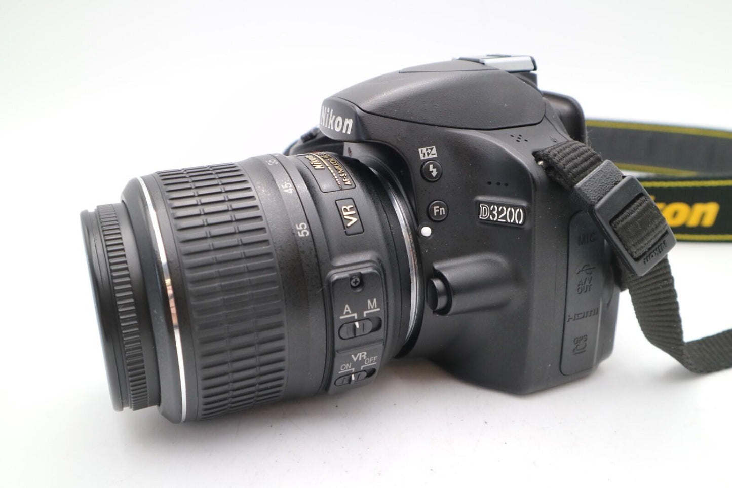 Nikon D3200 DSLR Camera + 18-55mm Lens | Very Good Refurbished | 12M Warranty UK