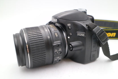 Nikon D3200 DSLR Camera + 18-55mm Lens | Very Good Refurbished | 12M Warranty UK