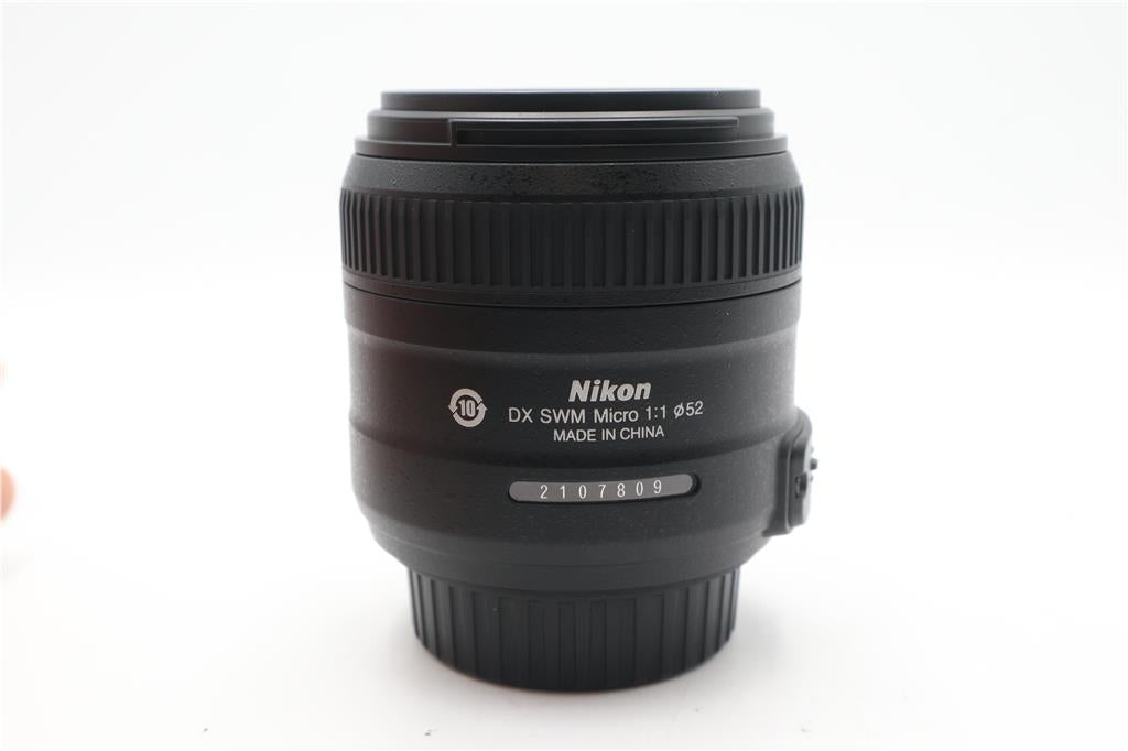 Nikon 40mm Macro Lens f/2.8 G AF-S Micro Nikkor DX, Excellent REFURBISHED