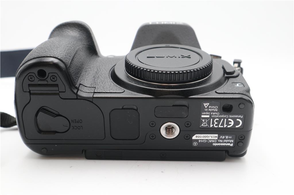 Panasonic DMC-GH4 Mirrorless Camera 16MP 4K Body Only, Shutter Count 521