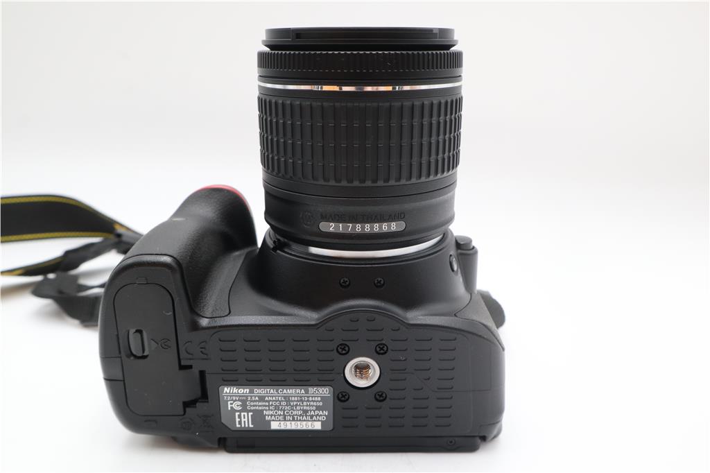 Nikon D5300 24.2MP Camera DSLR with Nikon 18-55mm, Shutter Count 1645, V.G. REFU