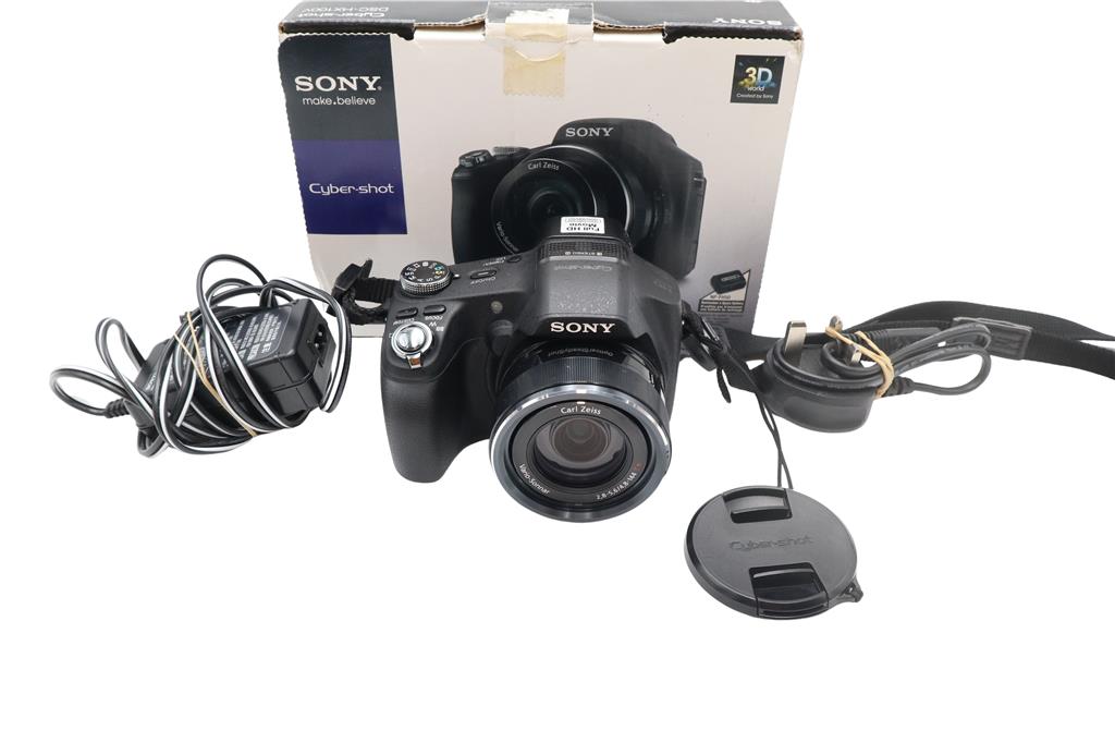 Sony Cyber-Shot DSC-HX100V Camera 16.2MP, Digital Bridge, 30x Zoom, Good Conditi