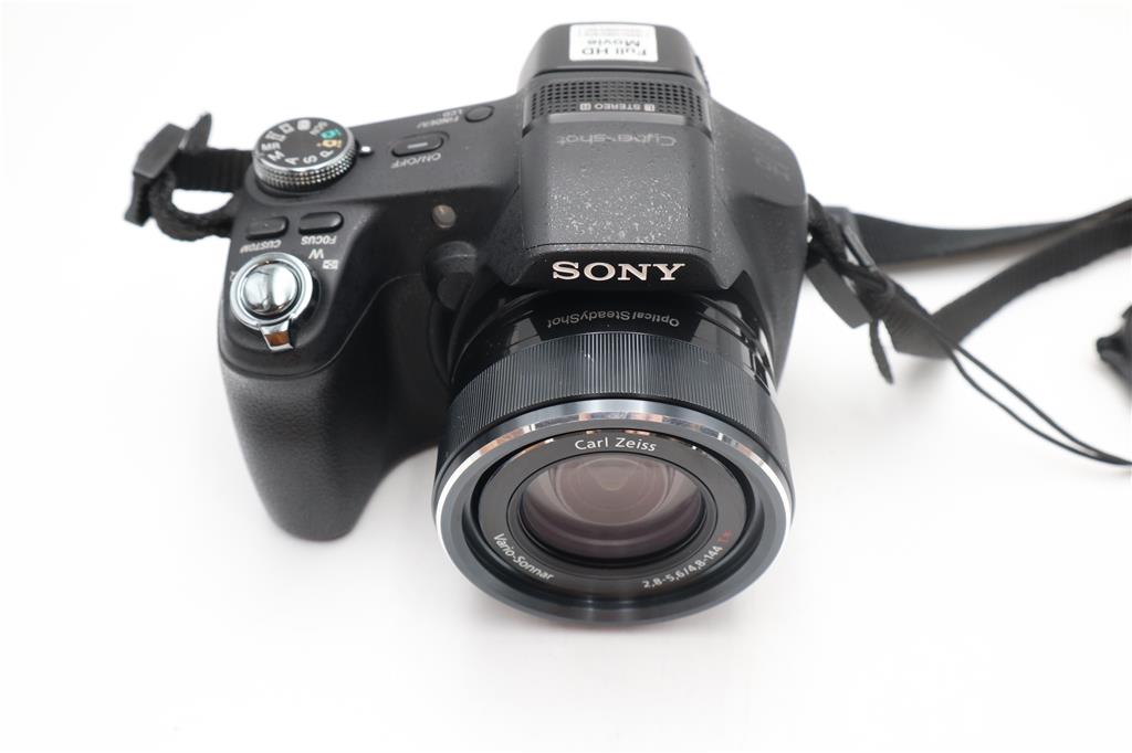 Sony Cyber-Shot DSC-HX100V Camera 16.2MP, Digital Bridge, 30x Zoom, Good Conditi
